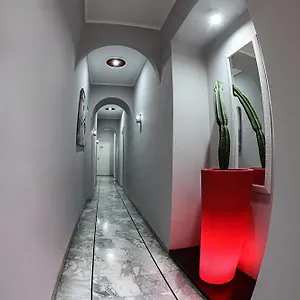 H Boutique 3*, Neapel Italien